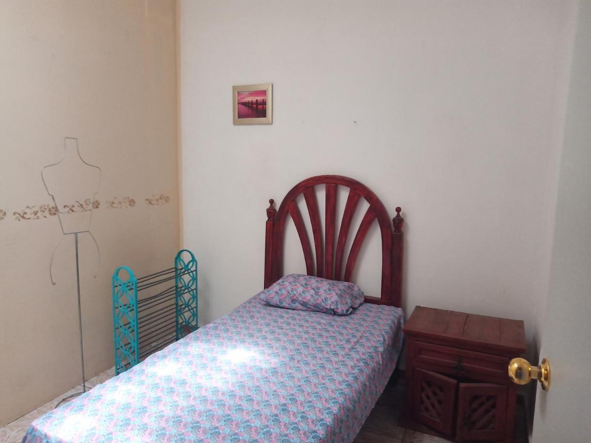 Quiroz House Hotel León Buitenkant foto